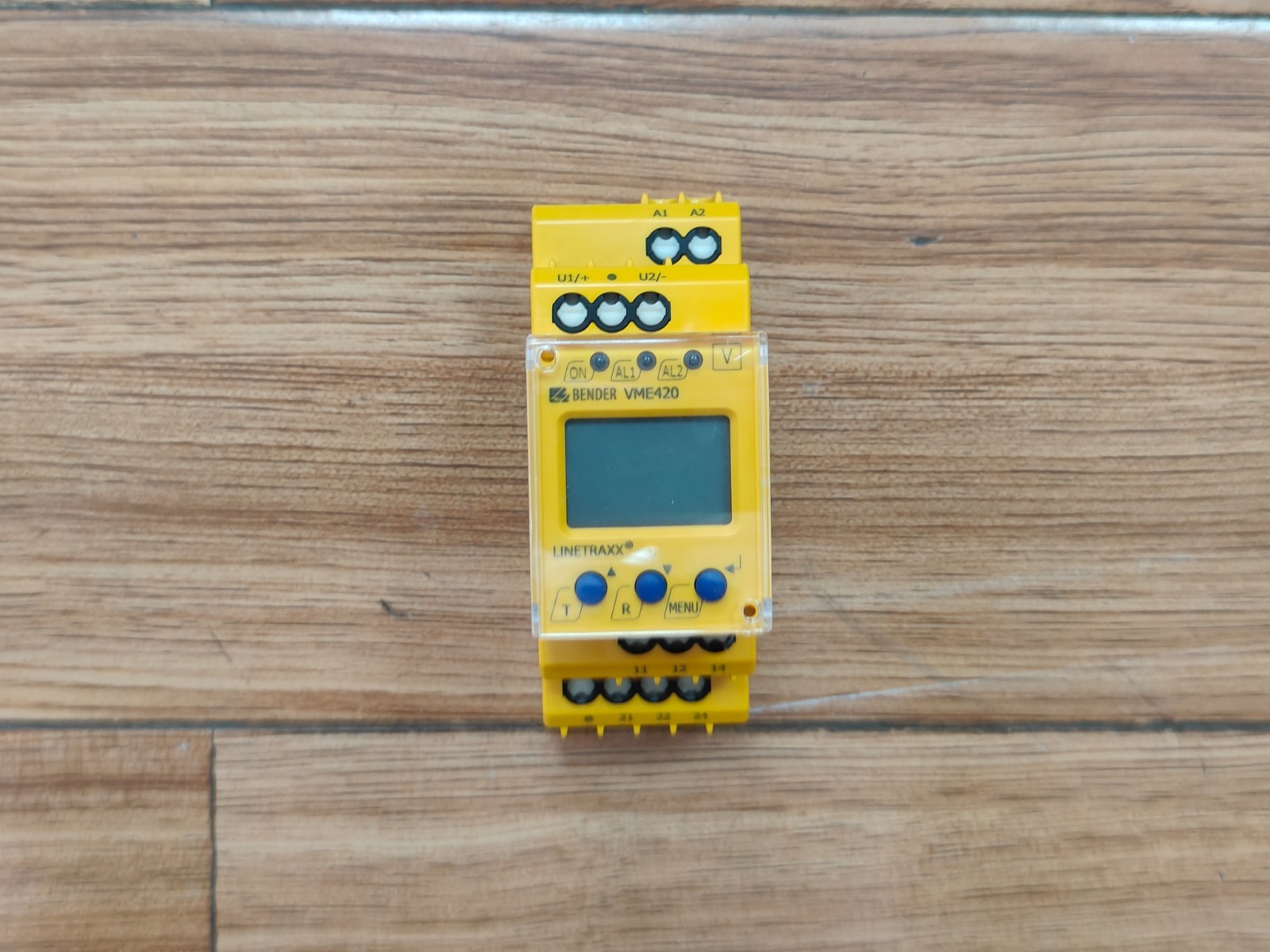 Bender VME420-D-1 Insulation Monitoring Device Bender VME420-D-1 Insulation Monitoring Device