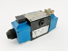 Vickers DG4S4-012C-U-B-60 Solenoid Valve 3600PSI 120V 879237 picture