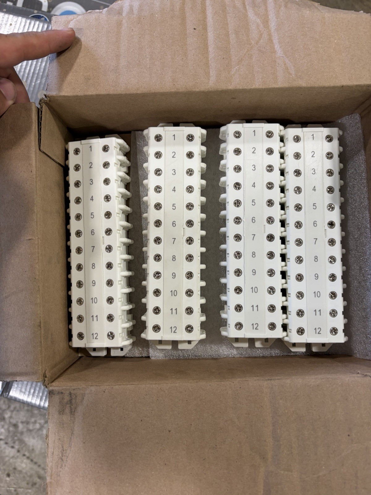 12 COUNT Concentric Devices 30TB12PM1 12-pole 600 Volt 30 AMP NEW