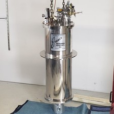 Janis Research HE-3-TLOSL Top Loading Ultra-Low Temp Helium-3 Cryostat System picture