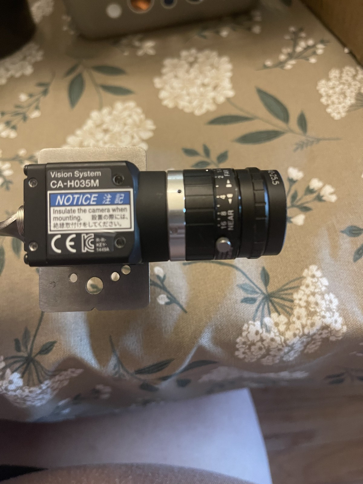 Used Keyence CA-H035M Vision System Camera w/ PopLink Mounting System Used Keyence CA-H035M Vision System Camera w/ PopLink Mounting System