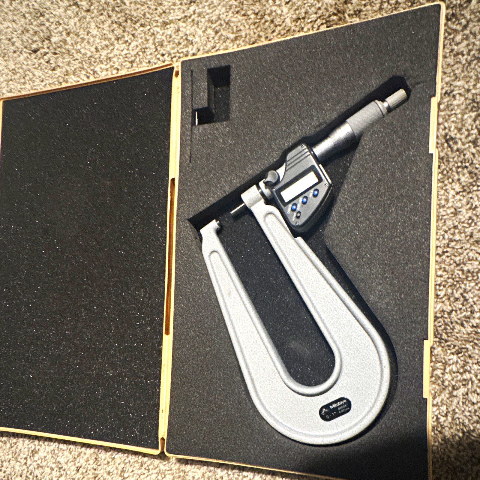 Mitutoyo 293-242-30 0-1 in Digital Micrometer 0.00005 in - Open Box