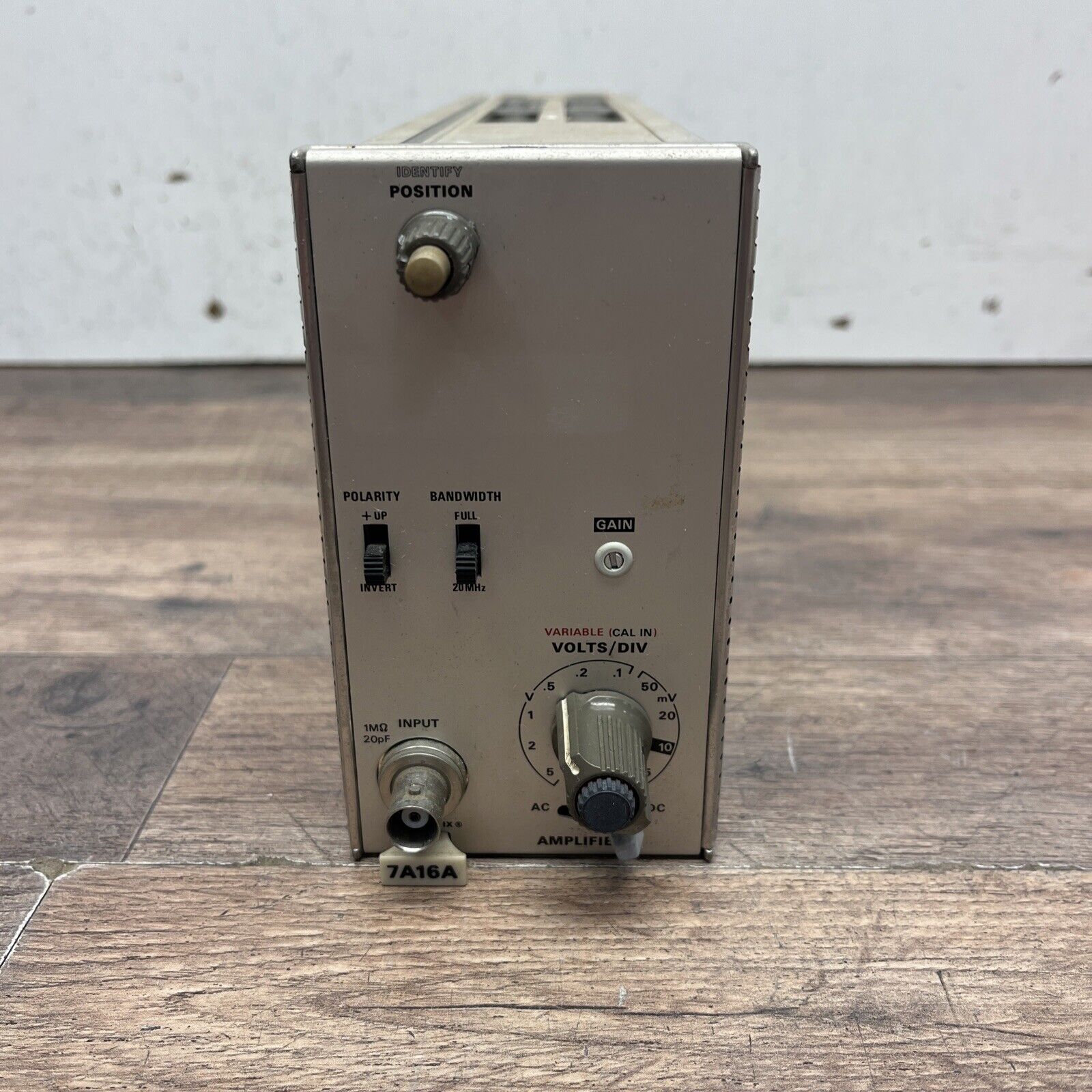 Tektronix 7A16A Amplifier Plug-In
