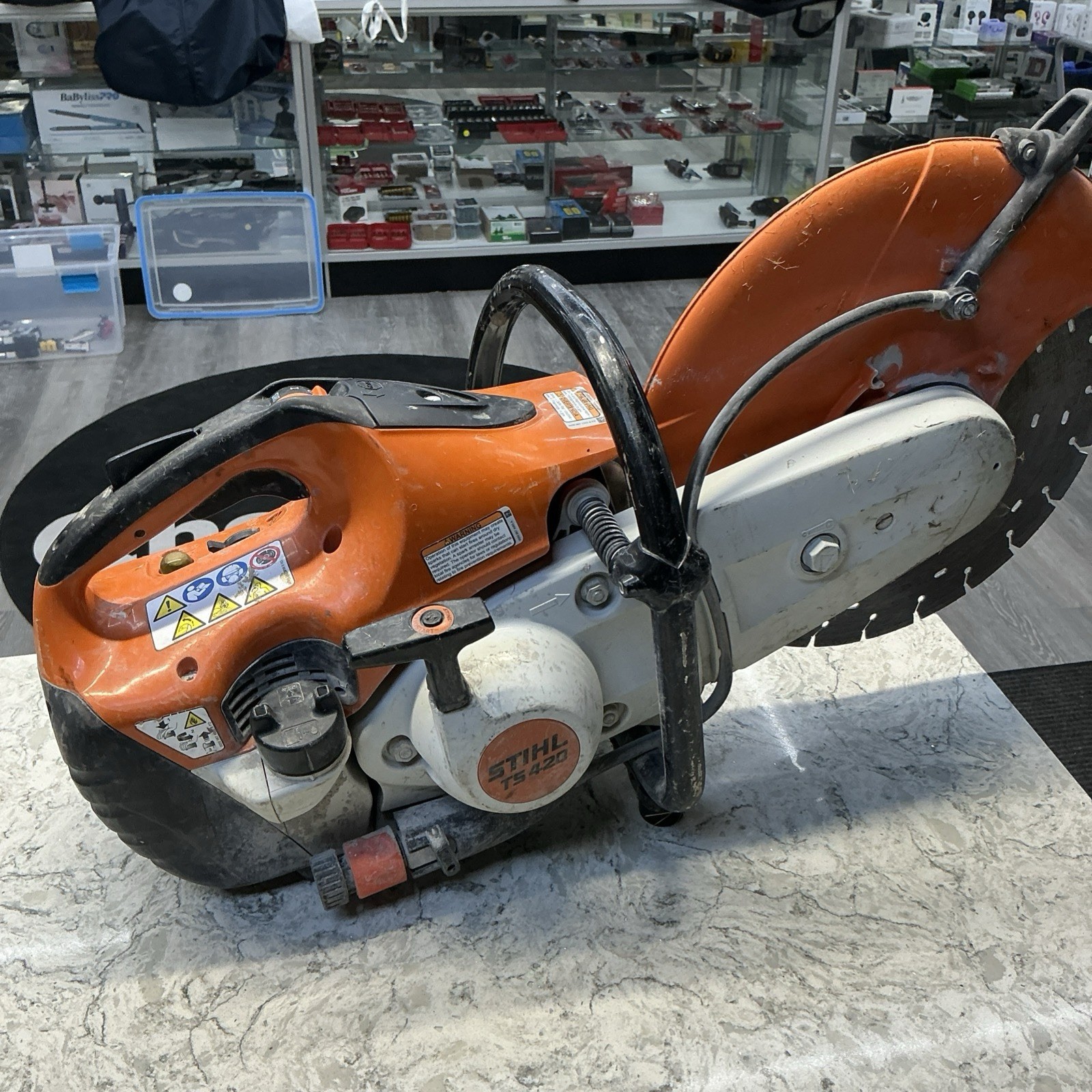 STIHL TS420 14 inch Gas Handheld With Blade - Cut-Off - Orange STIHL TS420 14 inch Gas Handheld With Blade - Cut-Off - Orange