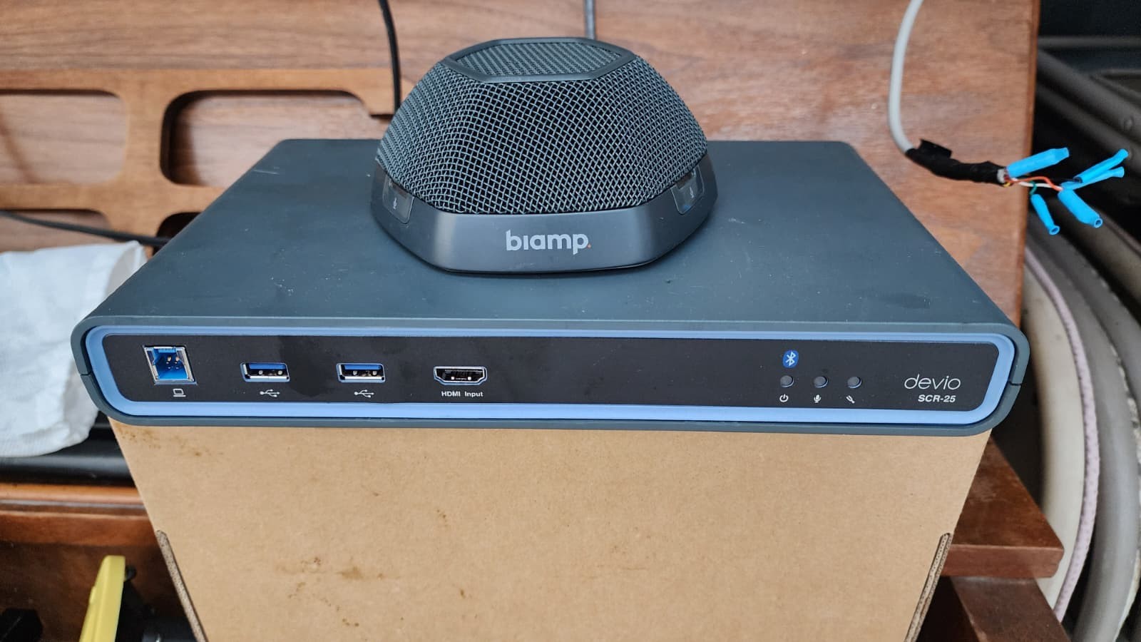 Biamp Devio SCR-25T Conference Room Kit + DTM-1 Tabletop Mic – Great Condition Biamp Devio SCR-25T Conference Room Kit + DTM-1 Tabletop Mic – Great Condition