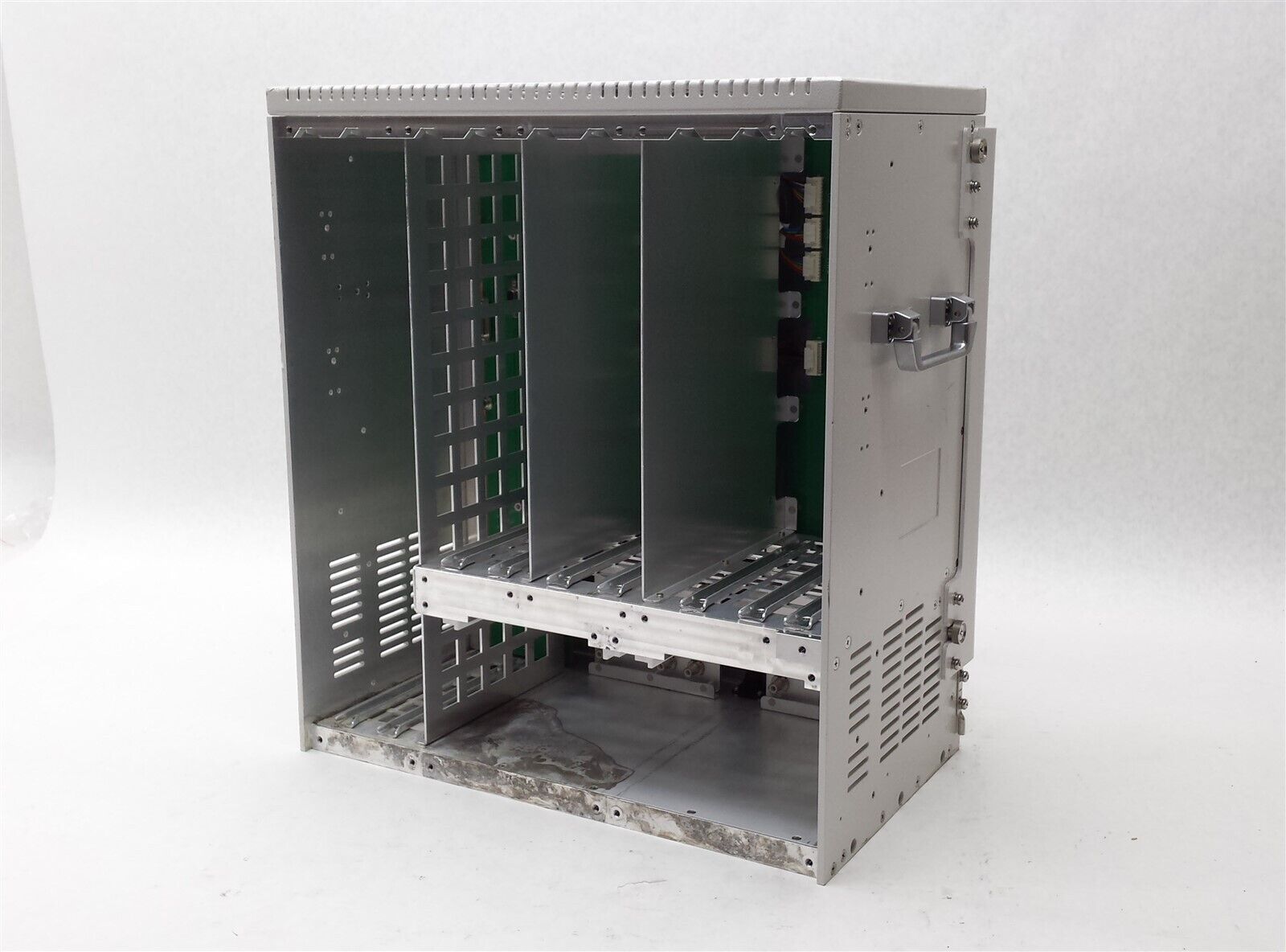 SYM VISION 24/30 BI-DIRECTIONAL AMPLIFIER REPEATER 7-SLOT MAINFRAME CHASSIS