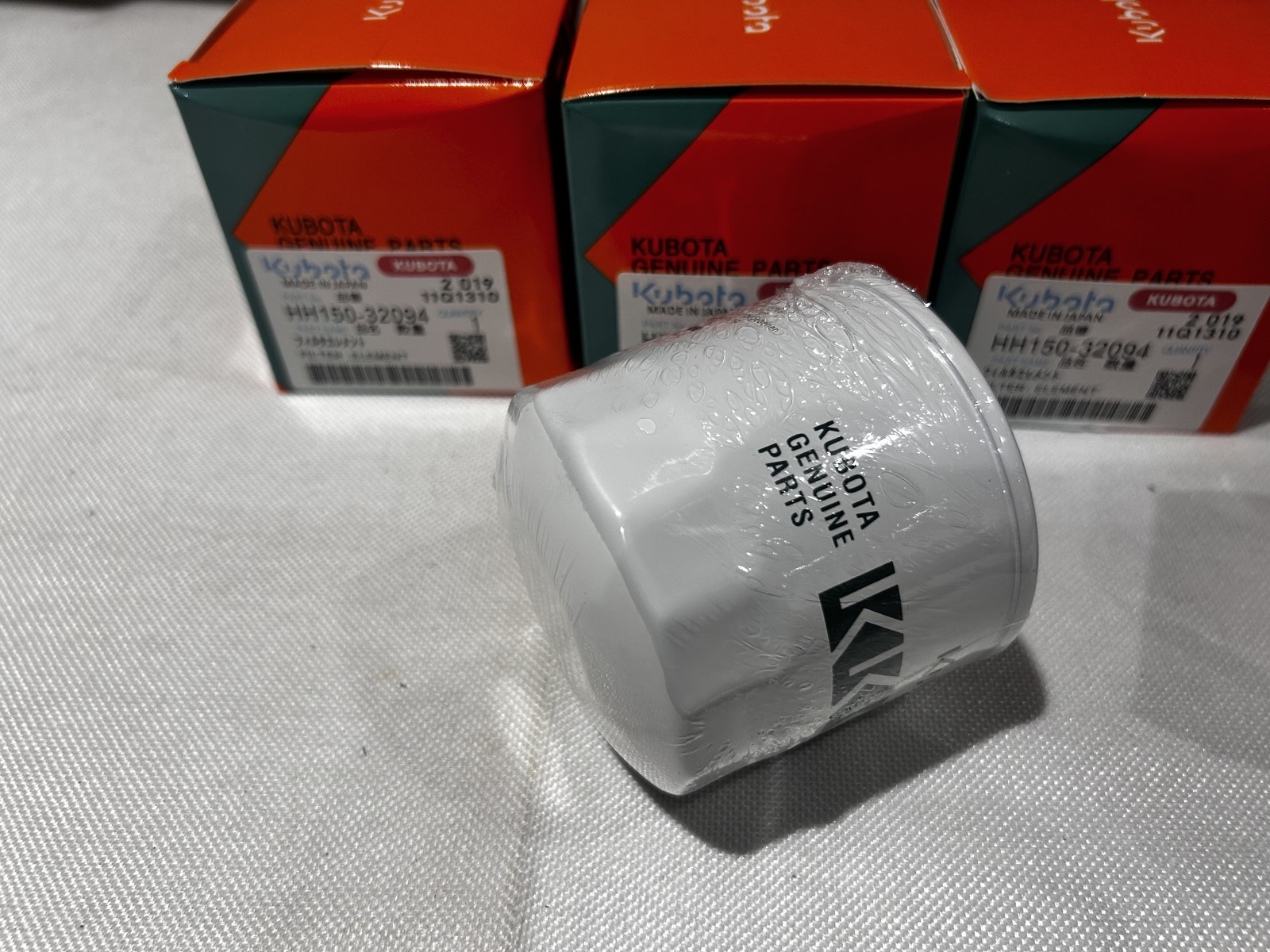 NEW Genuine Kubota HH150-32094 Oil Filter - 3 PACK NEW Genuine Kubota HH150-32094 Oil Filter - 3 PACK