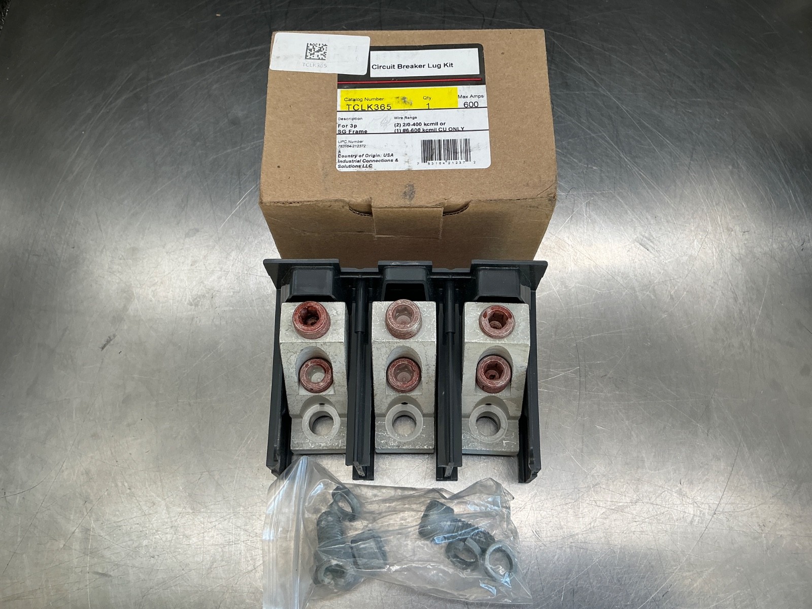 GE TCLK365 Circuit Breaker Lug Kit for 3-pole SG Frame GE TCLK365 Circuit Breaker Lug Kit for 3-pole SG Frame