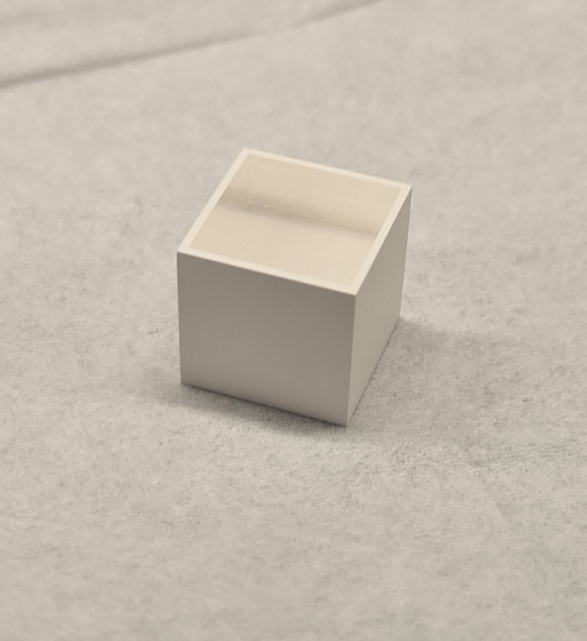 Scintillator Crystal CsI(Tl) 10x10x10 mm for DIY gamma spectroscopy with SiPM Scintillator Crystal CsI(Tl) 10x10x10 mm for DIY gamma spectroscopy with SiPM