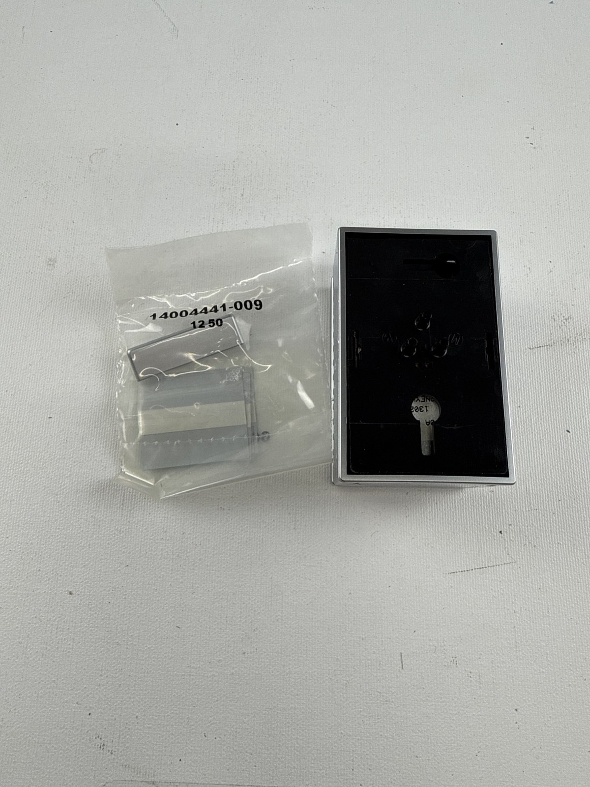 Honeywell TP970A2259 Pneumatic Thermostat, Direct Acting Two Pipe, 60-90F, Satin