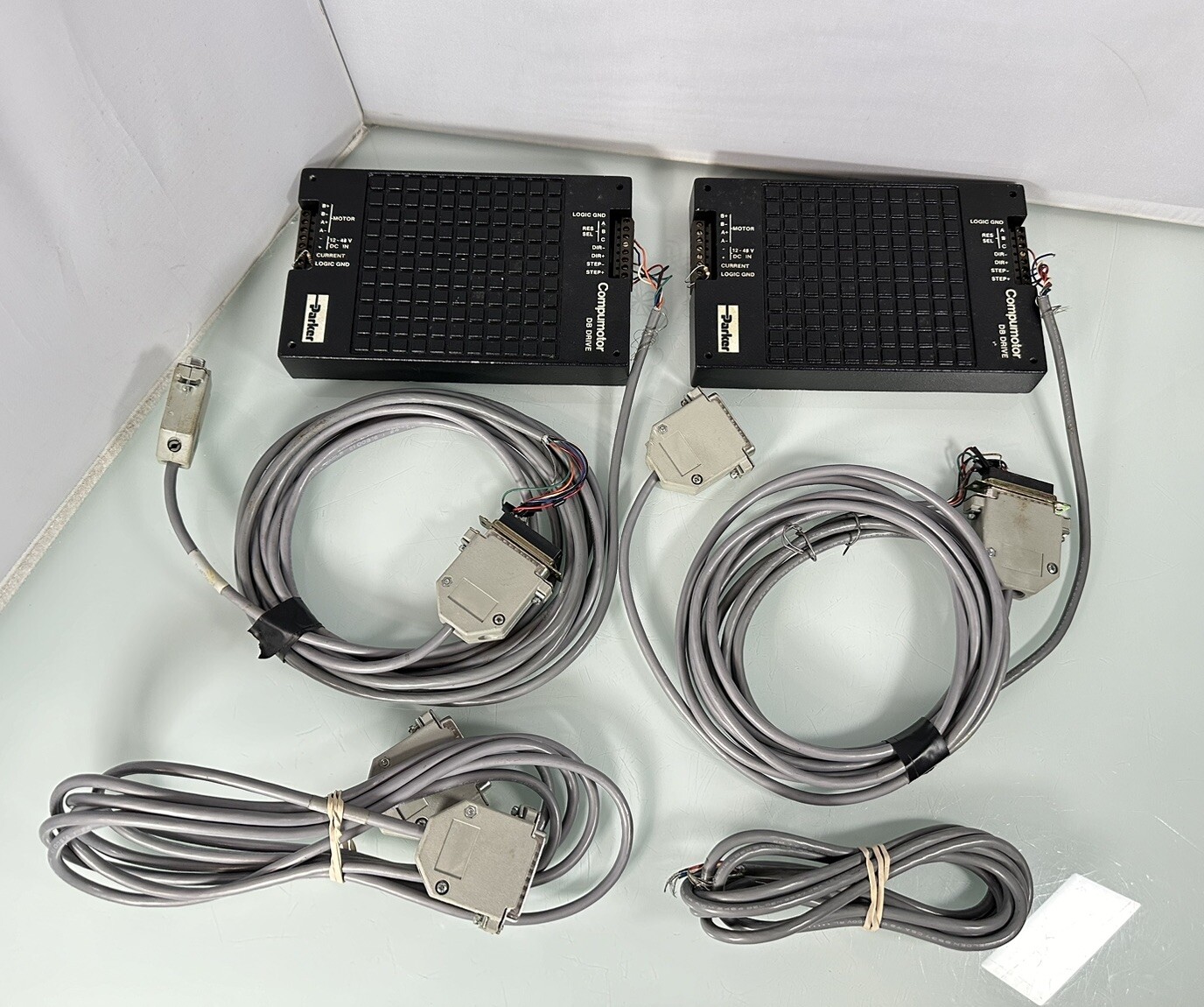 2pc Parker Compumotor DB Drive Stepper Motor 2F Controller w/ Cables Lot - WORKS 2pc Parker Compumotor DB Drive Stepper Motor 2F Controller w/ Cables Lot - WORKS