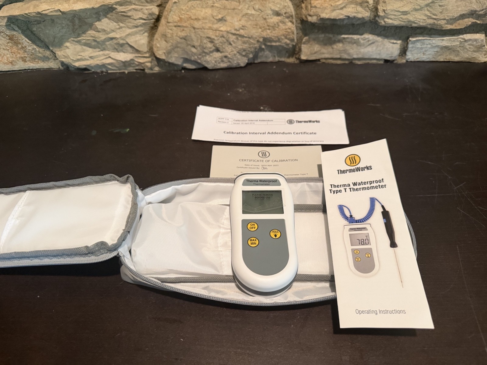 ThermoWorks Therma Waterproof Type T Thermometer w/ Case Calibration Cert ThermoWorks Therma Waterproof Type T Thermometer w/ Case Calibration Cert