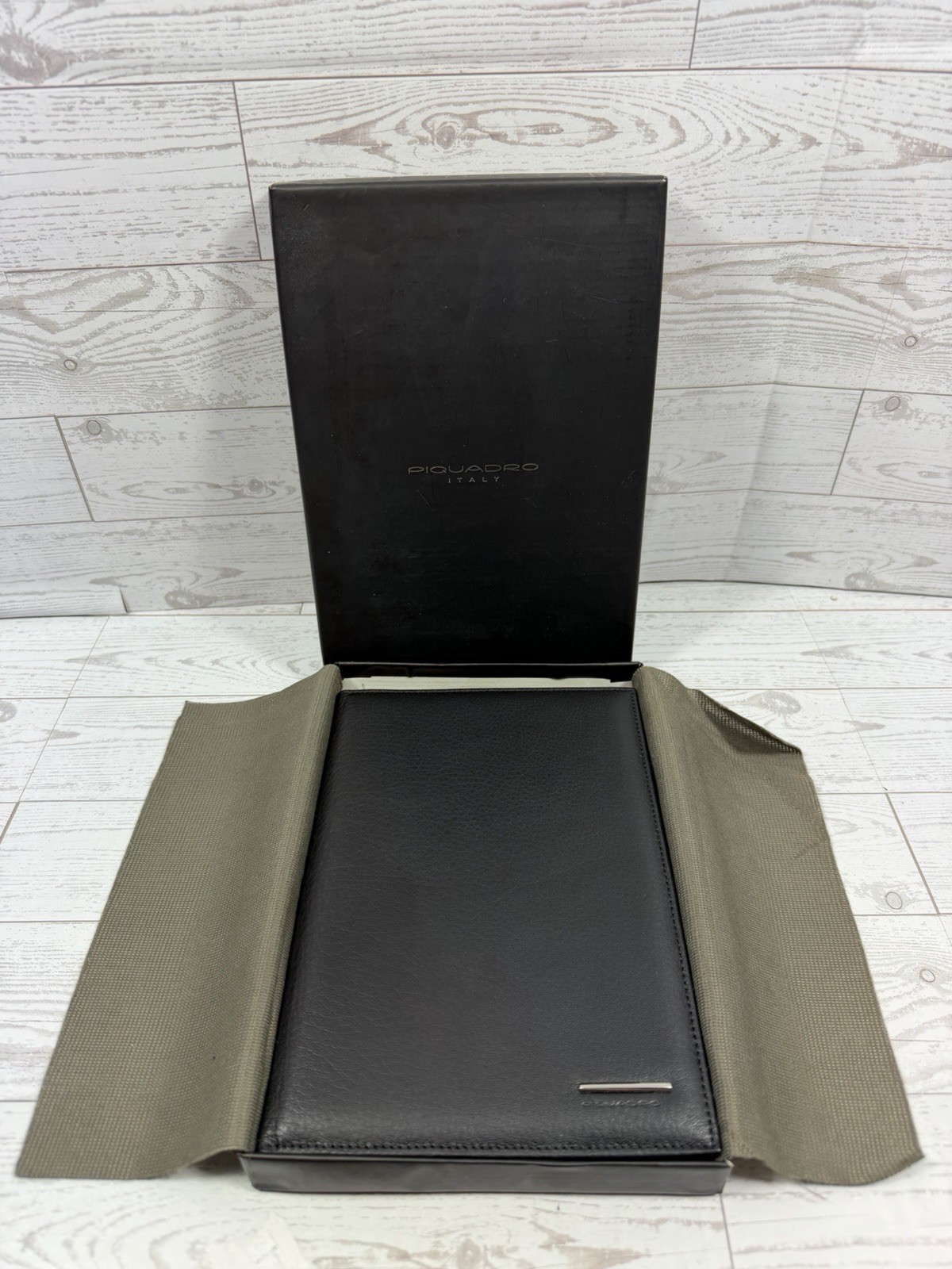 PIQUADRO Quality Black Leather Address Book ITALY Never Used NIB PIQUADRO Quality Black Leather Address Book ITALY Never Used NIB
