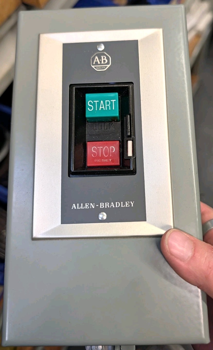 Allen-Bradley 609-AAW Bulletin 609 Manual Motor Starter 5.1-8A NEMA Enclosed Allen-Bradley 609-AAW Bulletin 609 Manual Motor Starter 5.1-8A NEMA Enclosed