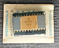 NEW Motorola MC2257L 7432C Integrated Circuit picture