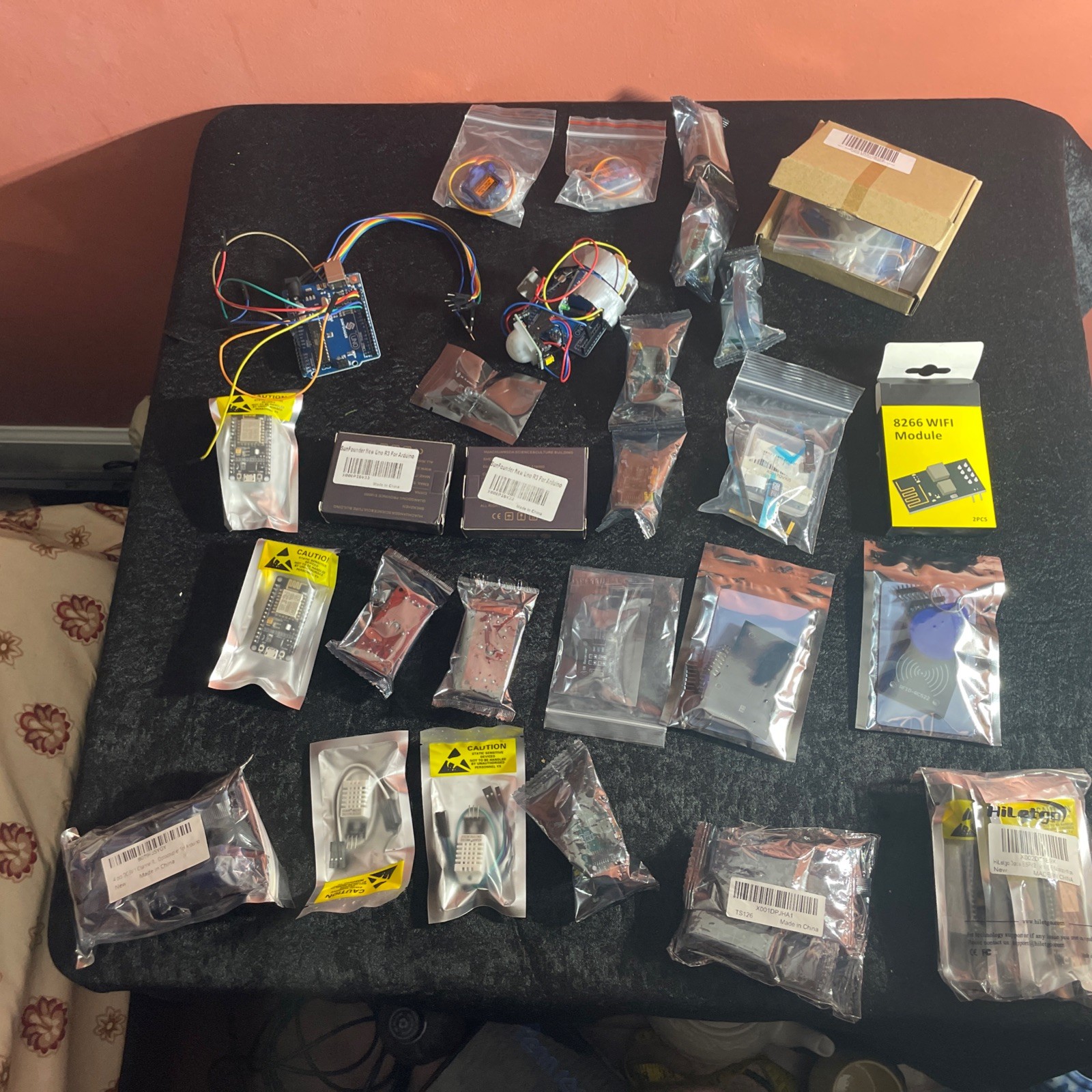 Huge New Arduino ESP32 Electronics Robotics Module Lot – Sensors, Relays, Servos Huge New Arduino ESP32 Electronics Robotics Module Lot – Sensors, Relays, Servos