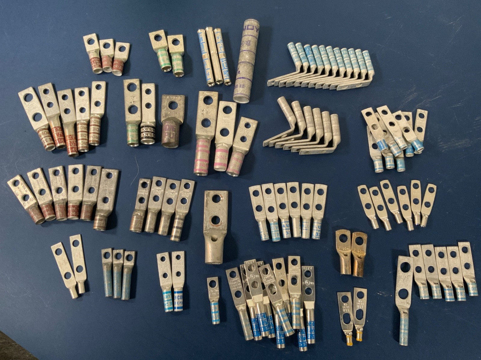 Huge Lot of 100 COMPRESSION TERMINAL LUGS ILSCO BURNDY PANDUIT Huge Lot of 100 COMPRESSION TERMINAL LUGS ILSCO BURNDY PANDUIT