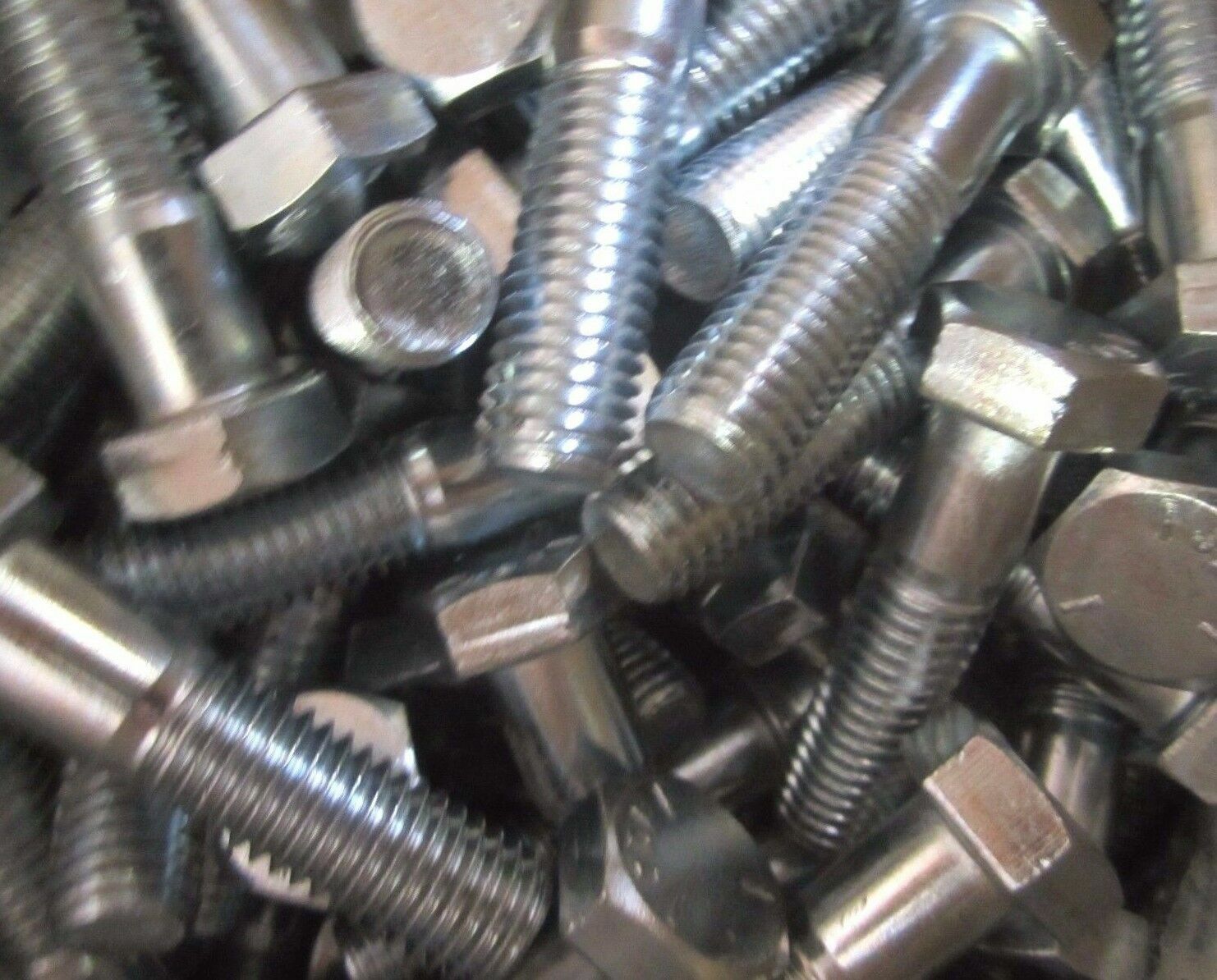 5/8-11 X 2 1/2 Hex Head Cap Screws Grade 5 Zinc Plated 125 Pieces 5/8-11 X 2 1/2 Hex Head Cap Screws Grade 5 Zinc Plated 125 Pieces