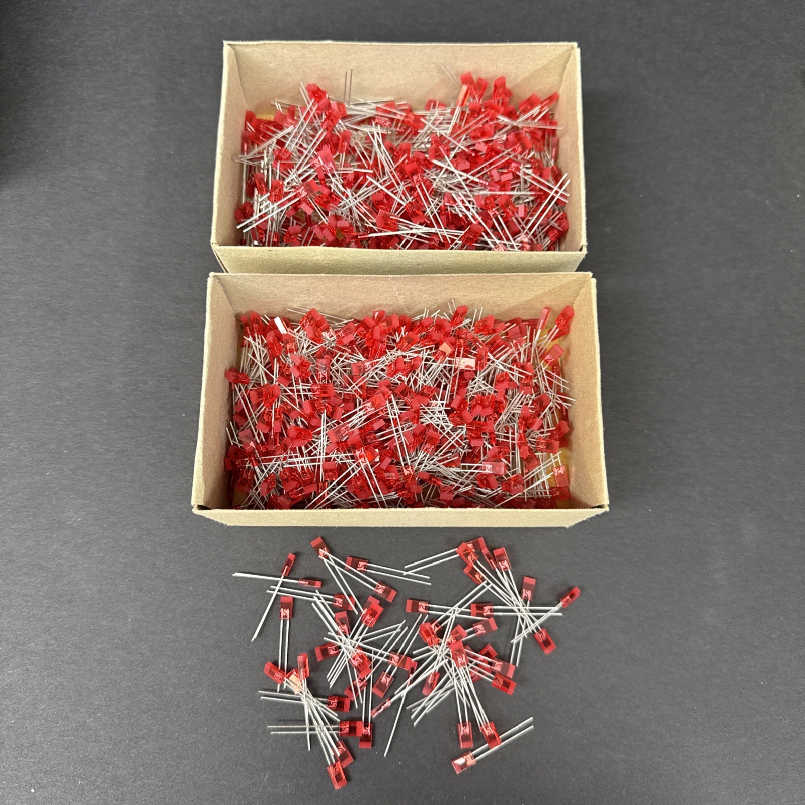 Siemens LS B480-G Super Red Rectangular LEDs 1000+ PCS Vintage NOS Bulk Lot Siemens LS B480-G Super Red Rectangular LEDs 1000+ PCS Vintage NOS Bulk Lot
