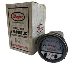 NEW DWYER  A3002 PRESSURE SWITCH /GAGE SERIES 3000 picture