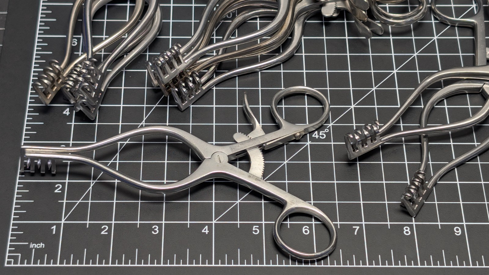 Medline Konig MDS1867016 Weitlaner Retractor Sharp, 6.5 Medline Konig MDS1867016 Weitlaner Retractor Sharp, 6.5