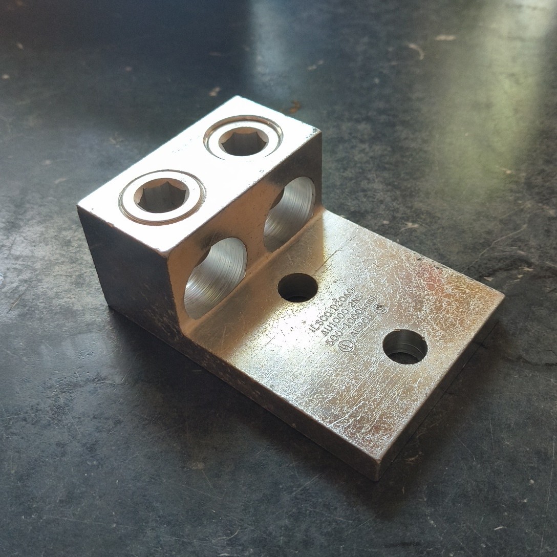 Ilsco AU-1000-2NS, AL MEC 1000-500 9/16-1-3/4 T UL CSA 2 MTG HOLES Ilsco AU-1000-2NS, AL MEC 1000-500 9/16-1-3/4 T UL CSA 2 MTG HOLES