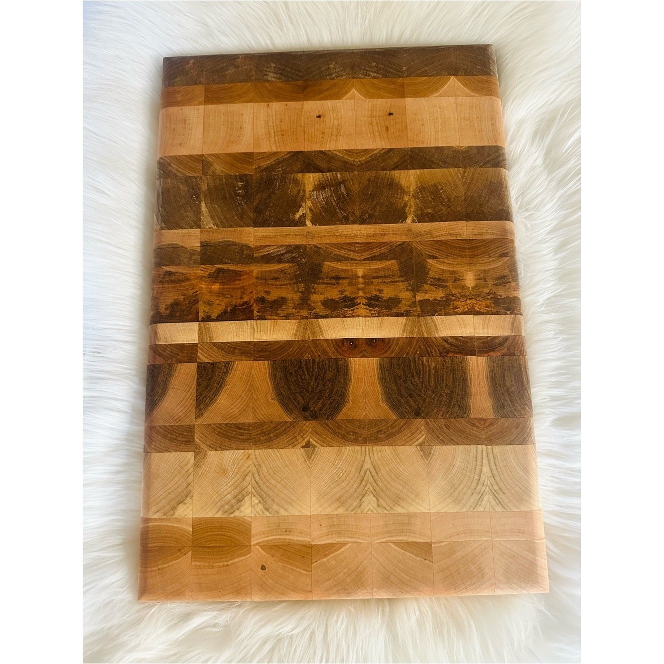 Handmade End Grain maple Wood Cutting Board - Natural Brown Tones Handmade End Grain maple Wood Cutting Board - Natural Brown Tones