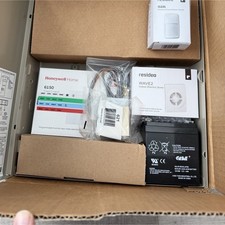 Honeywell Home ADEMCO V15PACK VISTA Alarm Control System Kit Panel & Keypad picture