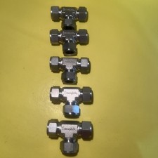 Lot of 5 Swagelok SS-1210-3 Stainless Steel Union Tee, 3/4