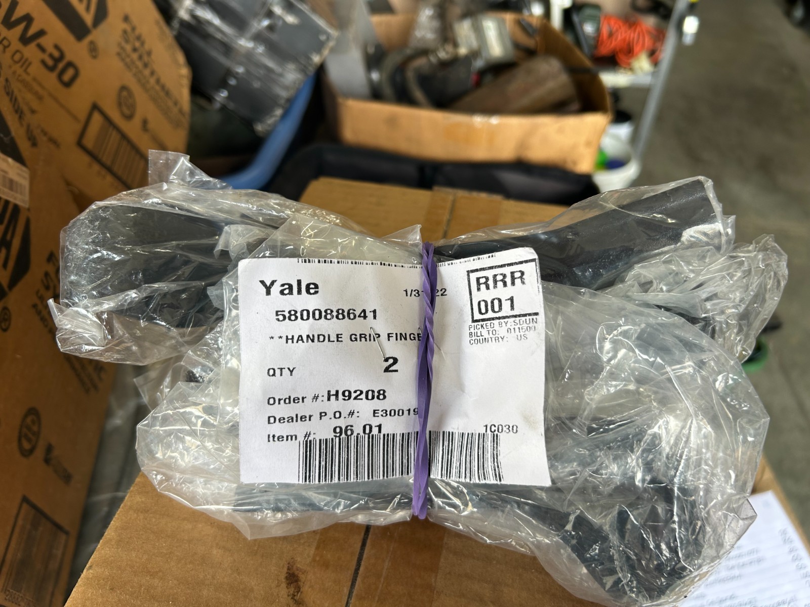 New Yale Handle Grip Finger 580088641 New Yale Handle Grip Finger 580088641