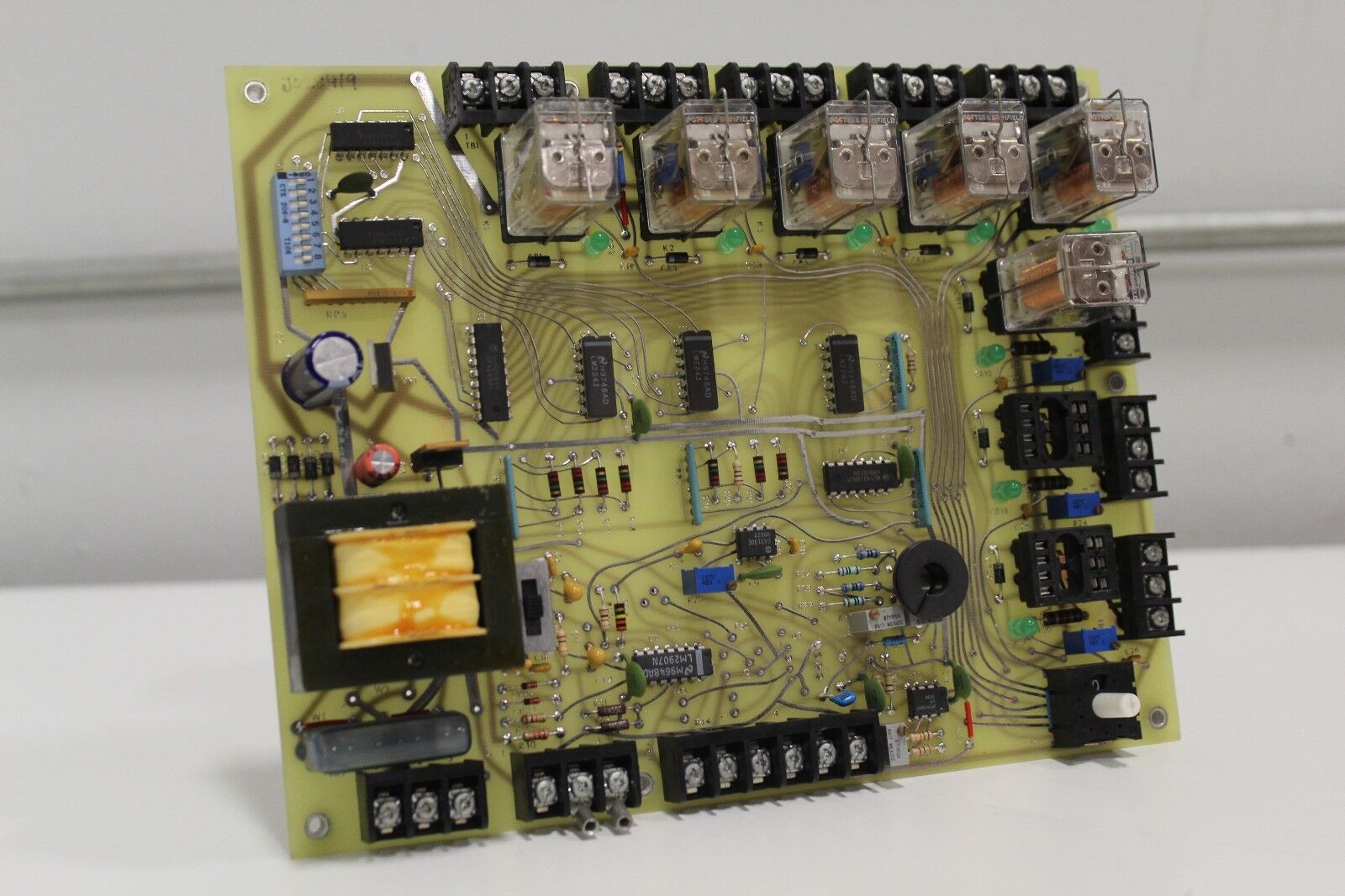 ESI 4999 535-0042 MCW-A MSP6000 Interface Control Motherboard Main Board