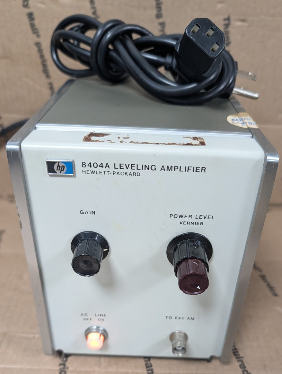 HP 8404A Vintage, 1970s-Era Leveling Amplifier (POWERS ON) HP 8404A Vintage, 1970s-Era Leveling Amplifier (POWERS ON)