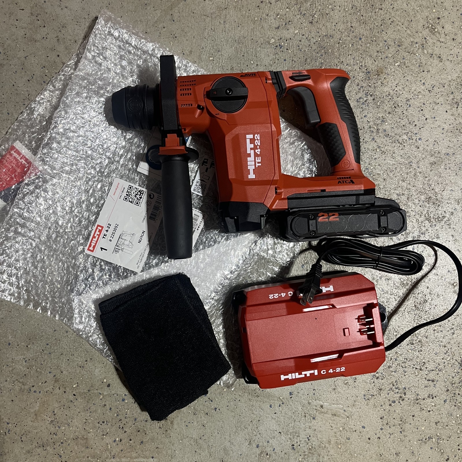 Hilti TE-4-22 CORDLESS ROTARY HAMMER DRILL With B 22-55 battery and C 4 charger