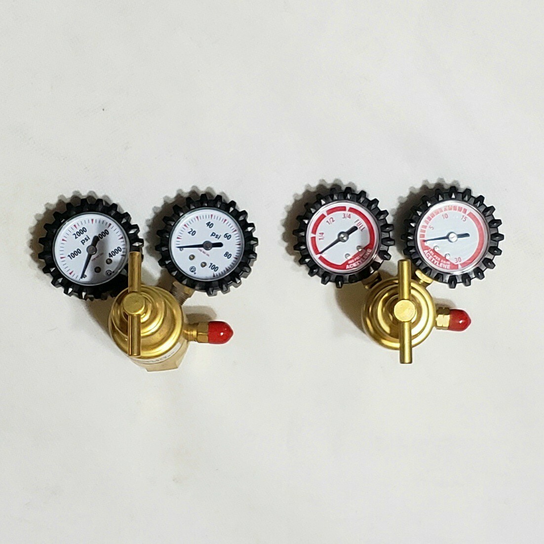 Uniweld Regulator Set RO100 Oxygen RMC100 Acetylene MC Cutting Welding Torch New Uniweld Regulator Set RO100 Oxygen RMC100 Acetylene MC Cutting Welding Torch New