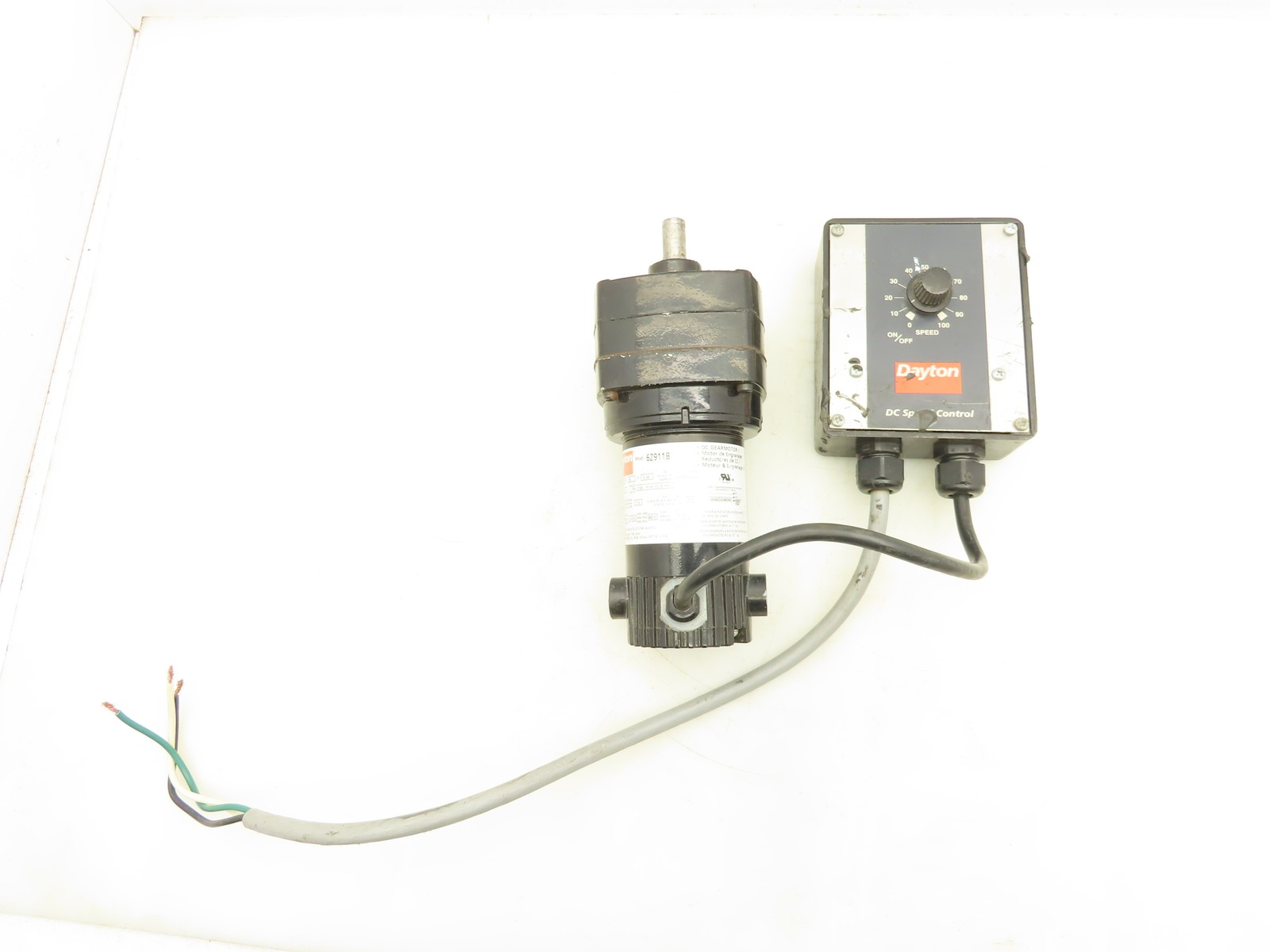 Dayton 6Z911B DC Gearmotor 90V 1/40Hp 362:1 Reducer 5 RPM w/Speed Control 4Z527E Dayton 6Z911B DC Gearmotor 90V 1/40Hp 362:1 Reducer 5 RPM w/Speed Control 4Z527E