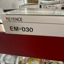 KEYENCE EM-030 DC Shielded Solid State Sensor, Analog SPDT, Cable Panel picture