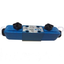 New In Box New In Box VICKERS DG4V-3-2C-M-U-H7-60 Solenoid Valve 24V picture