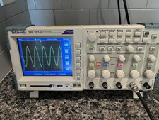 Tektronix TPS2024B 200MHz 2GS/s 4CH Oscilloscope Digital Storage picture