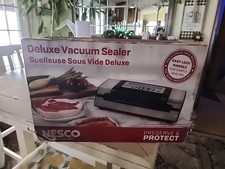 NESCO Deluxe Vacuum Sealer picture