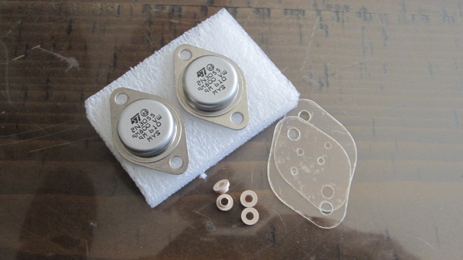 3pcs 2N3055 / TRANSISTOR / CROSSES TO ECG130,NTE130 / TO3 3pcs 2N3055 / TRANSISTOR / CROSSES TO ECG130,NTE130 / TO3
