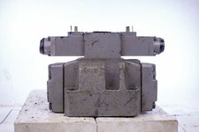 Rexroth 4WEH16G30/W120-60N/5 Pilot controlled way valve picture