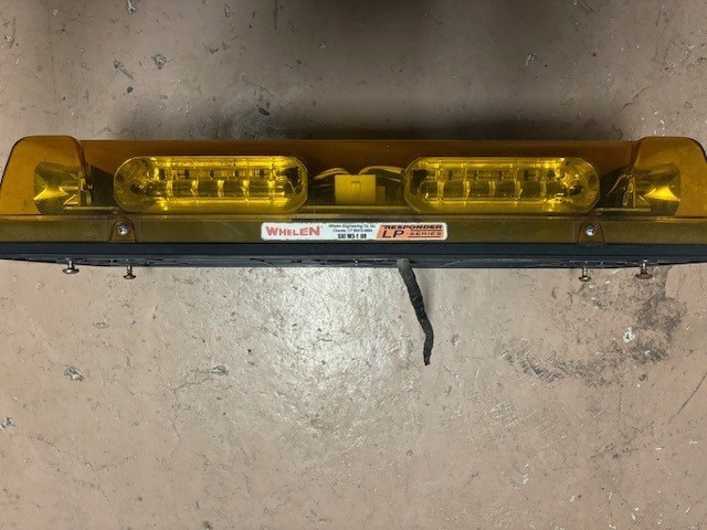 WHELEN 12VDC Amber Mini Light Bar Responder LP Series R2LPPA W3-1 08 WHELEN 12VDC Amber Mini Light Bar Responder LP Series R2LPPA W3-1 08