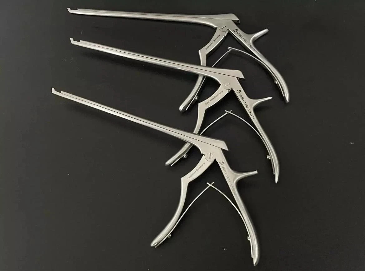 V.Mueller VM81-1441 Orthopedic Kerrison Rongeurs 2,3,4mm Up 8 Shaft 40 degree V.Mueller VM81-1441 Orthopedic Kerrison Rongeurs 2,3,4mm Up 8 Shaft 40 degree
