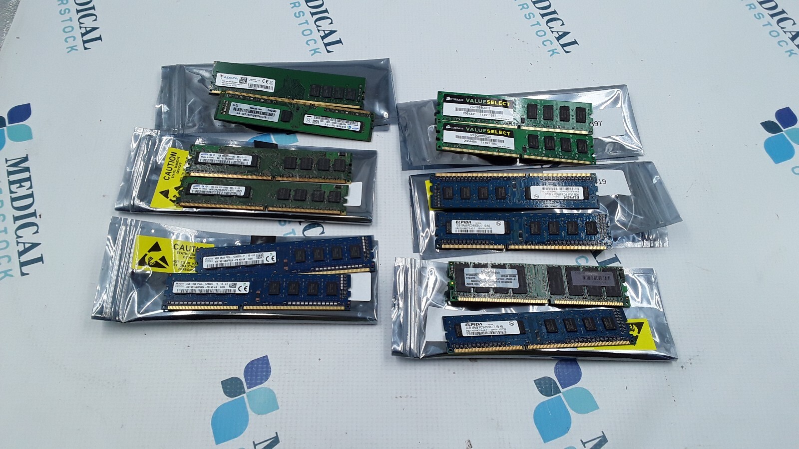 Lot of 12 Desktop Memory Ram Samsung Adata Corsair SK hynix Elpida Infineon Lot of 12 Desktop Memory Ram Samsung Adata Corsair SK hynix Elpida Infineon