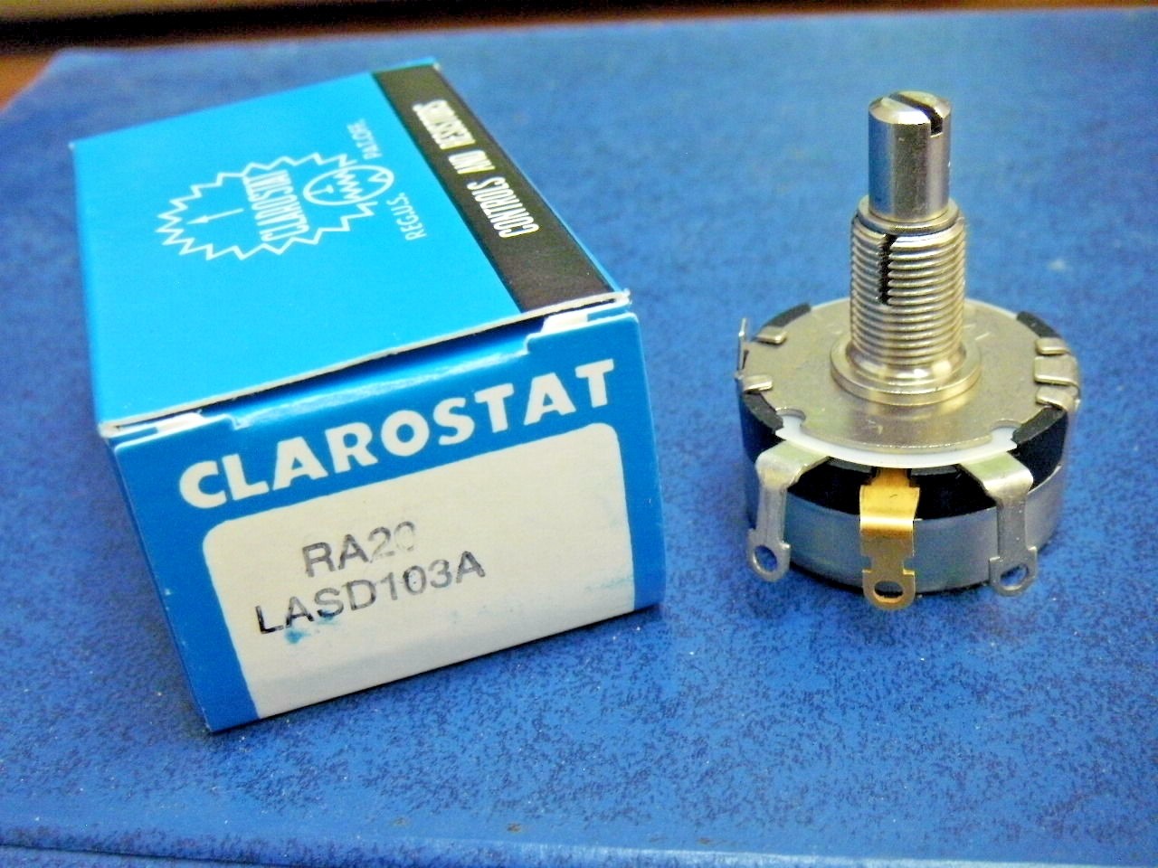Clarostat RA20LASD103A 10K OHM Wirewound 10000 Ohm Potentiometer Industrial POT Clarostat RA20LASD103A 10K OHM Wirewound 10000 Ohm Potentiometer Industrial POT