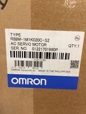 1PC OMRON R88M-1M1K020C-S2 Servo Motor New In Box Expedited Shipping picture