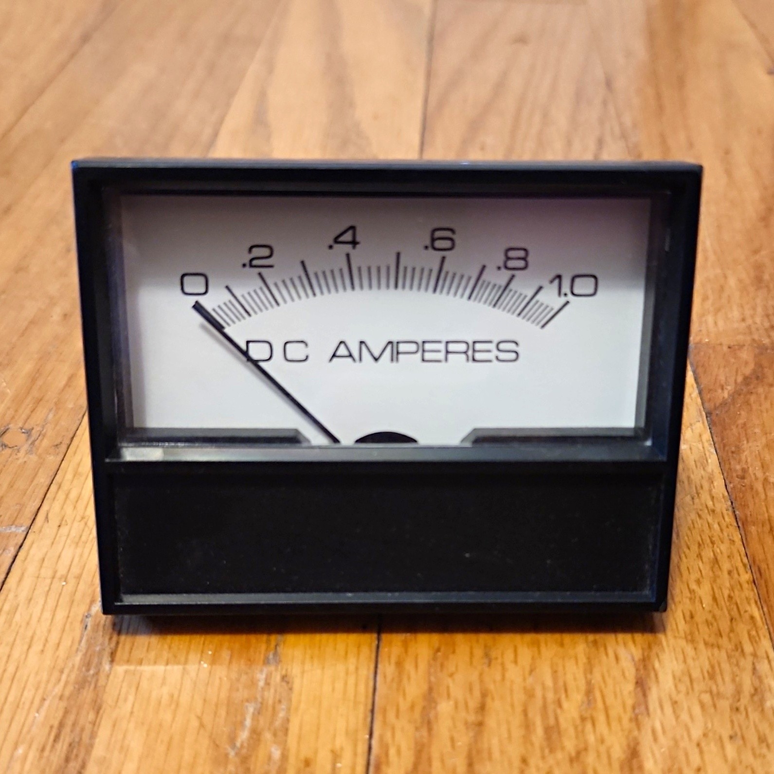 DC Amperes Analog Panel Meter Ammeter Gauge 0-1.0A Model/MPN DC AMPERES