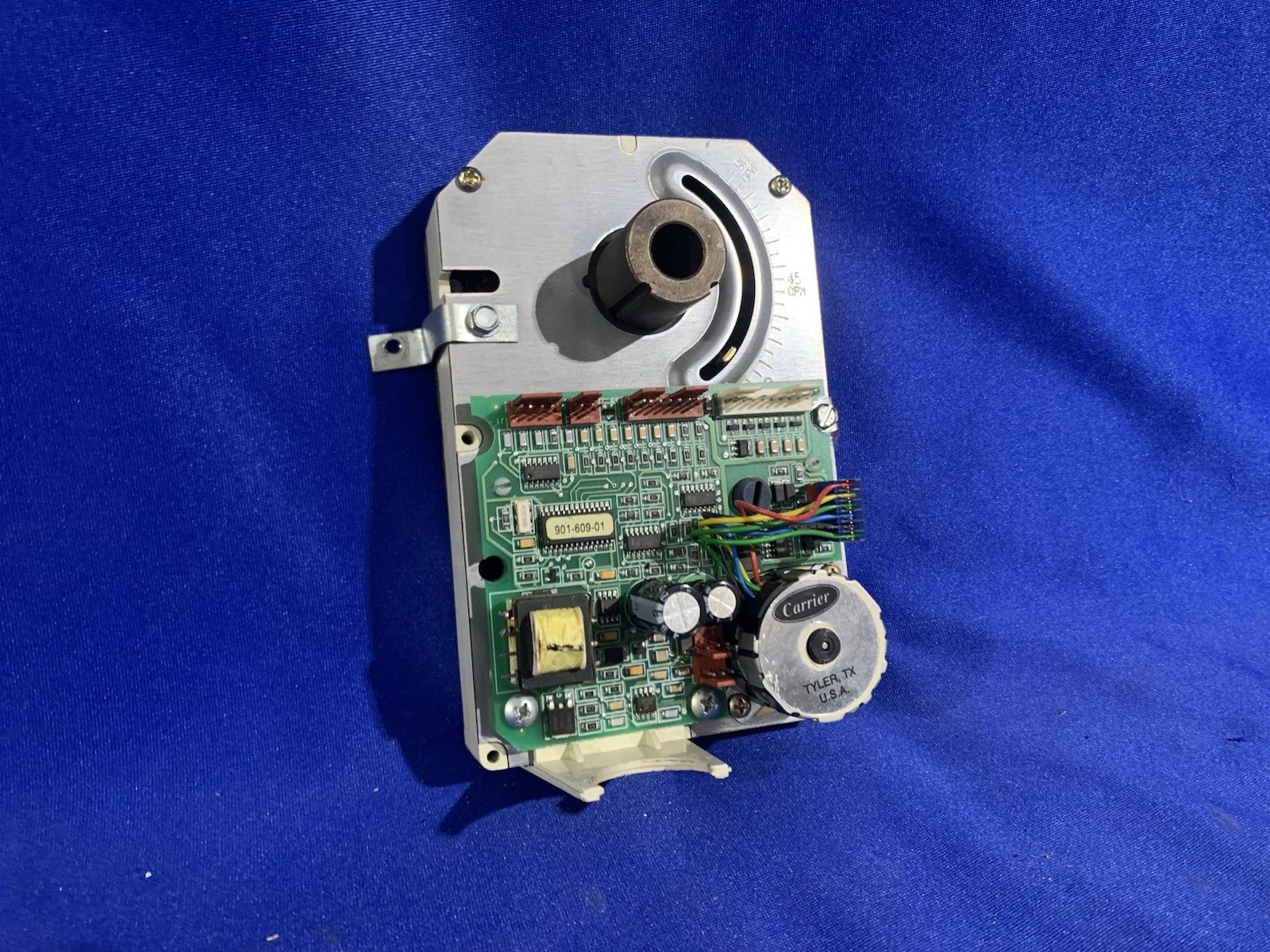 Carrier CEP-5201 VVt HVAC Actuator Zone Damper 33CC400635 - Untested - Read Carrier CEP-5201 VVt HVAC Actuator Zone Damper 33CC400635 - Untested - Read