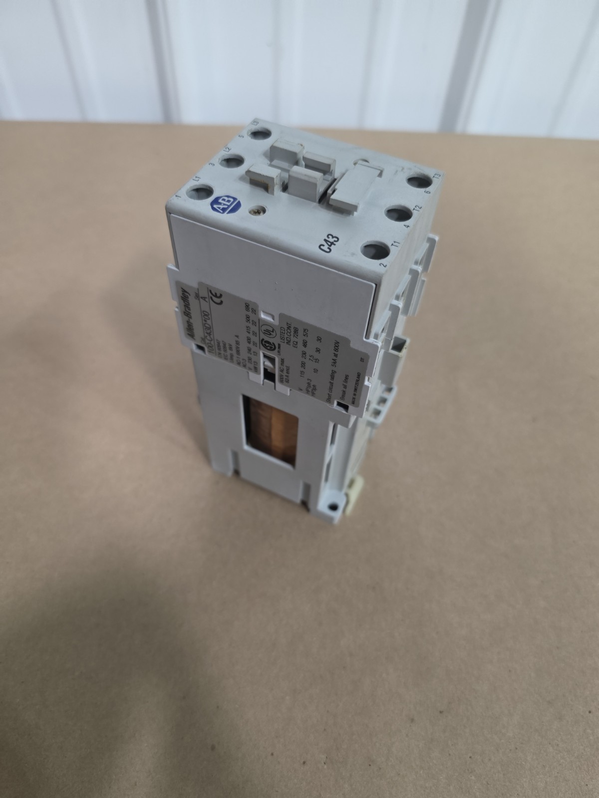 Allen Bradley 100-C43D00 Contactor 30hp 100-C43D*00 24V DC COIL Allen Bradley 100-C43D00 Contactor 30hp 100-C43D*00 24V DC COIL