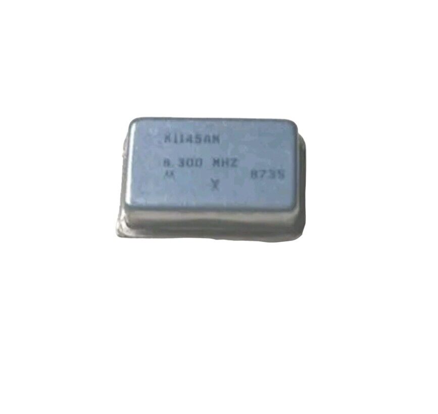 Motorola K1114AM Oscillator 8.3MHz 5V.